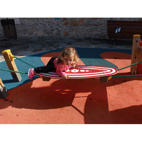 Bateau Santoña en bois avec surf