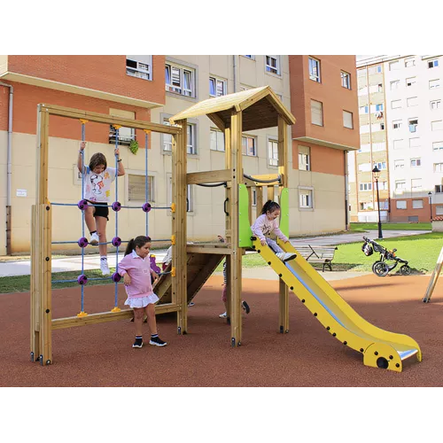 Parc enfants Castañeda avec toboggan et cordes