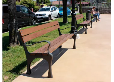 Banc Arnía abec appui-bras