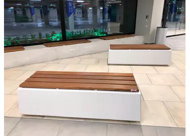 Banc Delta avec dossier en béton et bois tropical