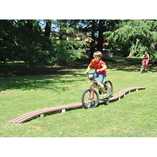 Passerelle courbe en bois lamellé-collé 5,73m