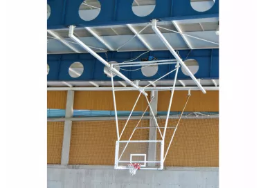 Panier de basket suspendu rabattable multitubulaire